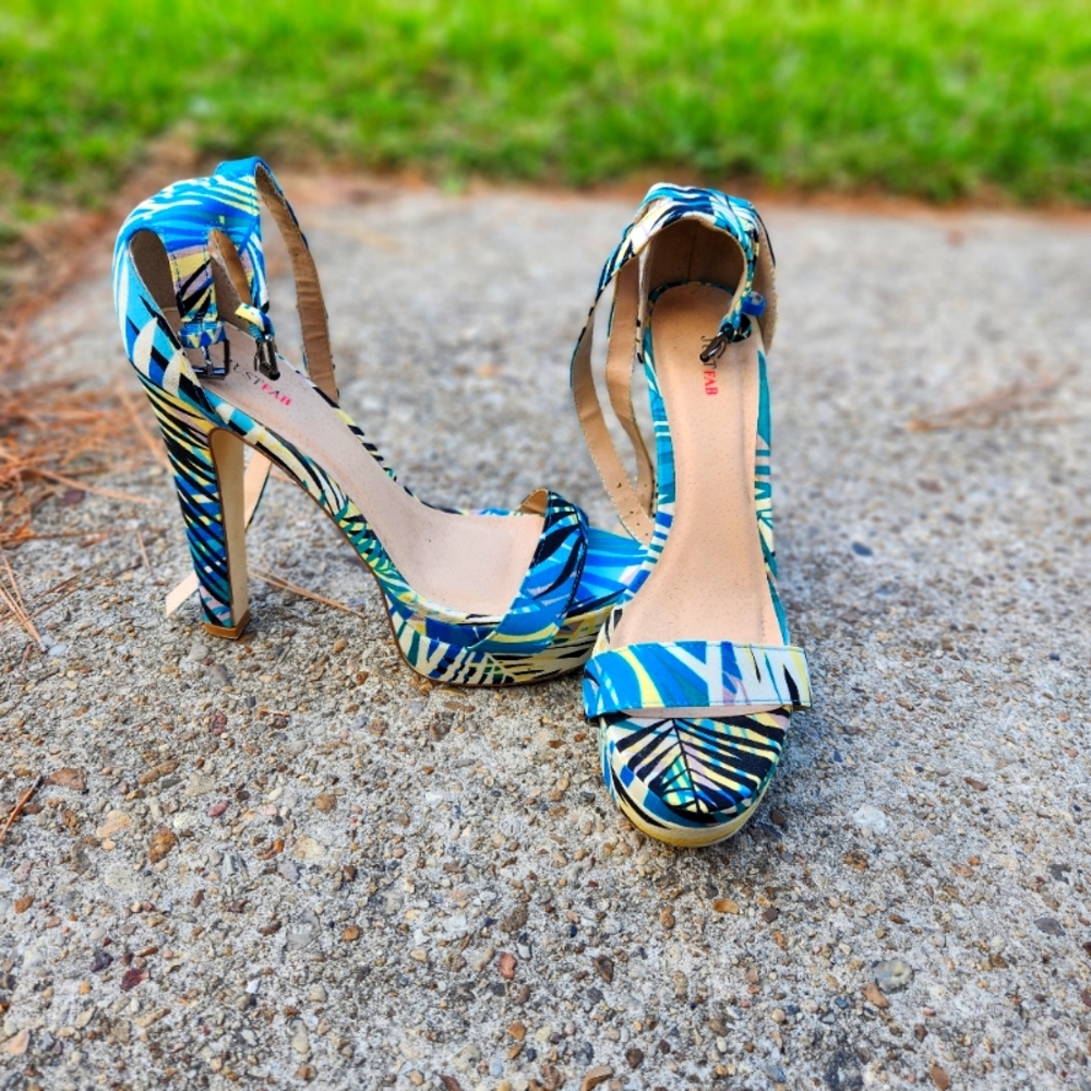 Stripe Print Justfab Heels Size 11
